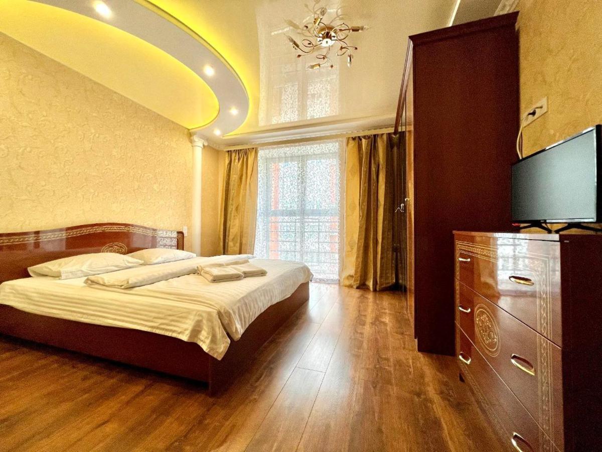 Apartpoltava Двокімнатні Апартаменти, До 6 Спальних Місць, Кутова Ванна, Корпусний Парк, Документи Для Відрядження Zewnętrze zdjęcie