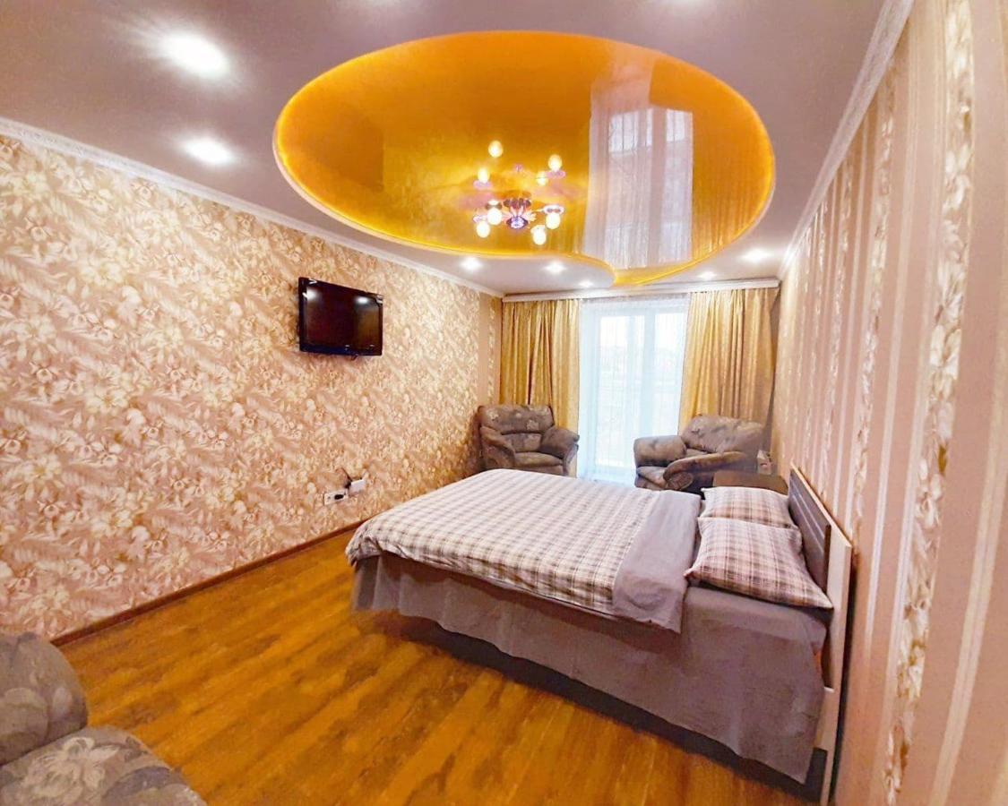 Apartpoltava Двокімнатні Апартаменти, До 6 Спальних Місць, Кутова Ванна, Корпусний Парк, Документи Для Відрядження Zewnętrze zdjęcie
