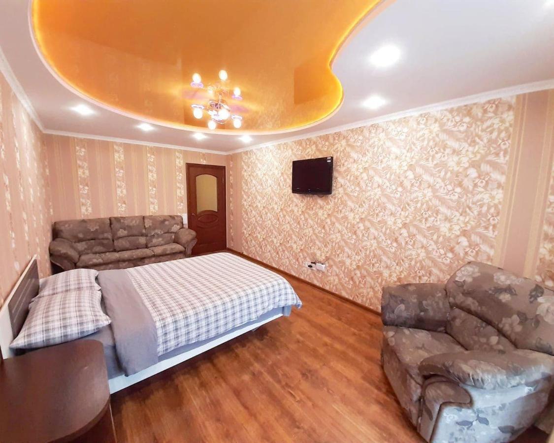 Apartpoltava Двокімнатні Апартаменти, До 6 Спальних Місць, Кутова Ванна, Корпусний Парк, Документи Для Відрядження Zewnętrze zdjęcie