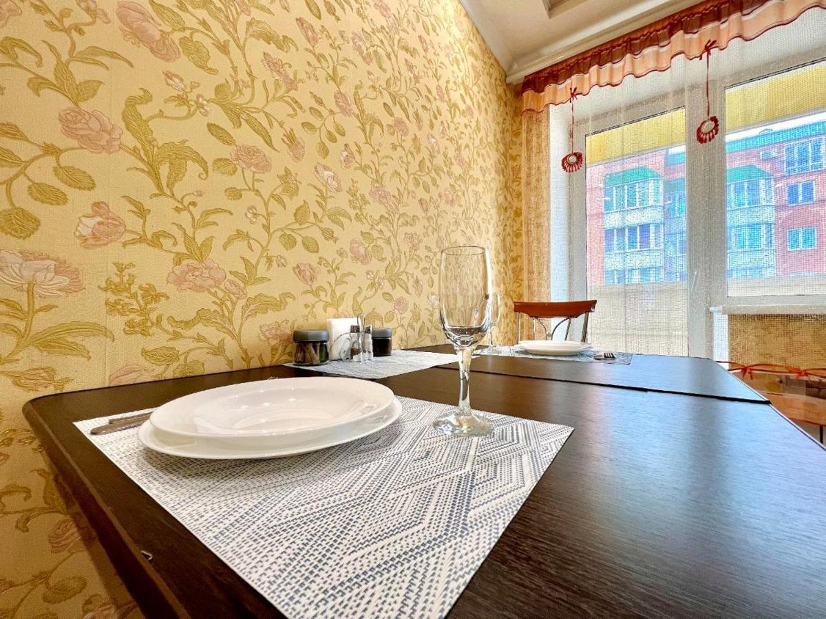 Apartpoltava Двокімнатні Апартаменти, До 6 Спальних Місць, Кутова Ванна, Корпусний Парк, Документи Для Відрядження Zewnętrze zdjęcie